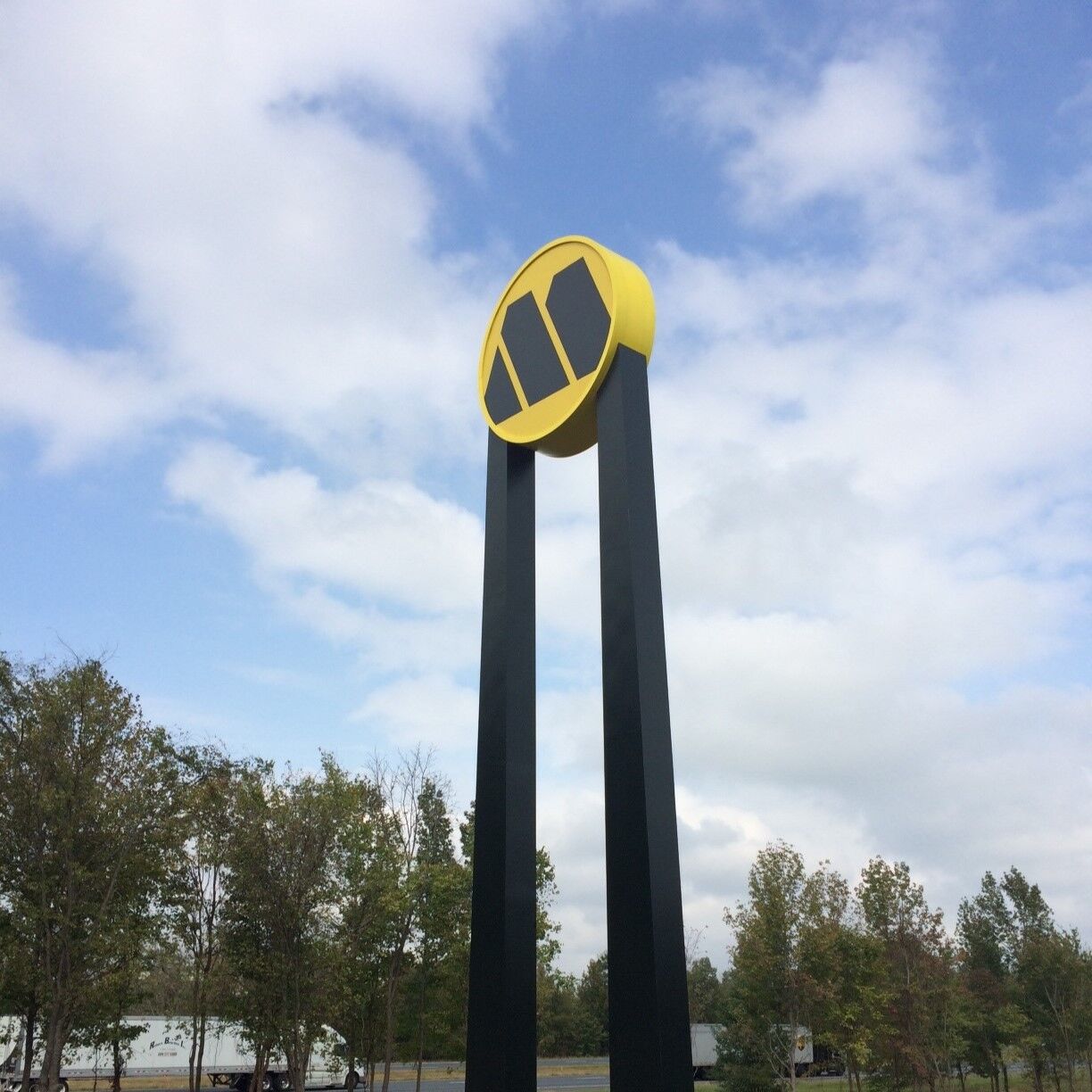 Pylon sign made by Signage Industry